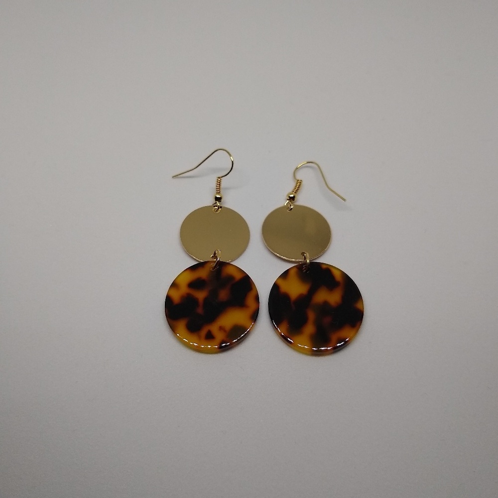 New Ivonne Destination Hanging Dangle Earrings